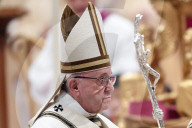 NEWS - Papst erteilt Urbi et Orbi in Rom