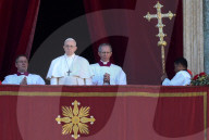 NEWS - Papst erteilt Urbi et Orbi in Rom