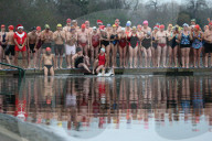FEATURE - Schwimmen in eisigen Temperaturen im Serpentine Club im Hyde Park