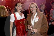 PEOPLE - Circus Krone Weihnachtspremiere in München