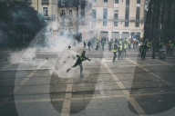 NEWS - Frankreich: Ausschreitung bei Demonstrationen der Gelb Westen in Nantes