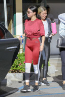 PEOPLE -  Selena Gomez geht stylish ins Pilates in LA