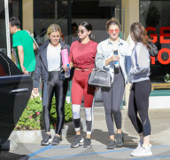 PEOPLE -  Selena Gomez geht stylish ins Pilates in LA