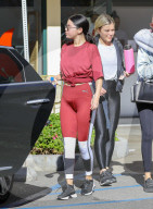 PEOPLE -  Selena Gomez geht stylish ins Pilates in LA
