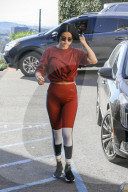 PEOPLE -  Selena Gomez geht stylish ins Pilates in LA