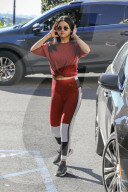 PEOPLE -  Selena Gomez geht stylish ins Pilates in LA