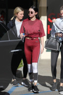 PEOPLE -  Selena Gomez geht stylish ins Pilates in LA