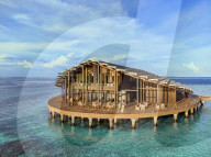 FEATURE - Ferien im Paradis