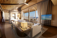 FEATURE - Ferien im Paradis