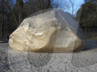 FEATURE - Goldklumpen am Hamburger Elbstrand