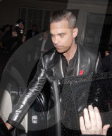 PEOPLE - Robbie und Ayda Williams in London unterwegs