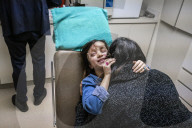 Manhattan doctors help Syrian girl shot in head