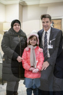 Manhattan doctors help Syrian girl shot in head