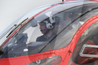 PEOPLE - Prinz William besucht das Royal London Hospital mit einem Ambulanz Heli