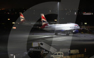 NEWS - London: Eine Drohnen-Warnung legt den Flughafen Heathrow lahm