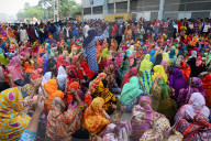NEWS - Bangladesch: Demonstrationen von Textil Arbeiterinnen in Dhaka 