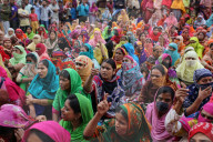 NEWS - Bangladesch: Demonstrationen von Textil Arbeiterinnen in Dhaka 