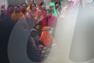 NEWS - Bangladesch: Demonstrationen von Textil Arbeiterinnen in Dhaka 