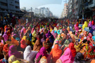 NEWS - Bangladesch: Demonstrationen von Textil Arbeiterinnen in Dhaka 