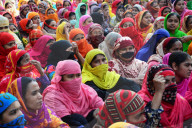 NEWS - Bangladesch: Demonstrationen von Textil Arbeiterinnen in Dhaka 