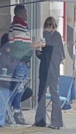 PEOPLE - Kate Moss mit DJ Fat Tony bei Coffee & Cake in West London