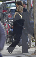 PEOPLE - Kate Moss mit DJ Fat Tony bei Coffee & Cake in West London