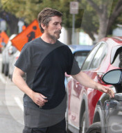 EXKLUSIV - Gut in Form: Christian Bale in Malibu unterwegs