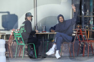 PEOPLE - Kendall Jenner luncht mit einem unbekannten Mann in Beverly Hills