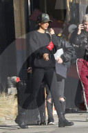 PEOPLE - Kendall Jenner luncht mit einem unbekannten Mann in Beverly Hills