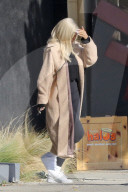 EXKLUSIV - Funkelt hier ein Verlobungsring an Kylie Jenner Ringfinger ?