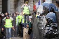 NEWS - Frankreich: Gilets Jaunes protestieren in Bordeaux