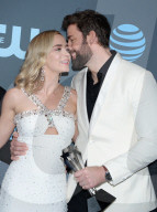 PEOPLE - Emily Blunt mit John Krasinski an den Annual Critics' Choice Awards Los Angeles