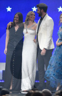 PEOPLE - Emily Blunt mit John Krasinski an den Annual Critics' Choice Awards Los Angeles