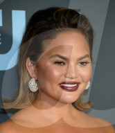 PEOPLE - Chrissy Teigen mit John Legend an den Annual Critics' Choice Awards Los Angeles