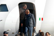NEWS - Italien: Der verhaftete Cesare Battisti ist in Rom gelandet