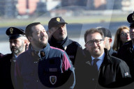 NEWS - Italien: Der verhaftete Cesare Battisti ist in Rom gelandet