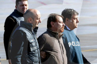NEWS - Italien: Der verhaftete Cesare Battisti ist in Rom gelandet