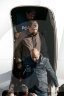 NEWS - Italien: Der verhaftete Cesare Battisti ist in Rom gelandet