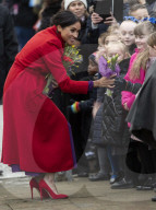 PEOPLE - Meghan und Harry zu Besuch in Birkenhead