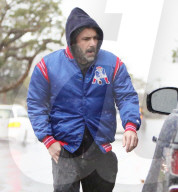 EXKLUSIV -  Ben Affleck im Schlabber-Siff-Look im regnerischen Brentwood unterwegs
