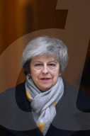 NEWS - Theresa May verlässt die Downing Street 10 in London