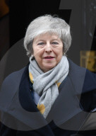 NEWS - Theresa May verlässt die Downing Street 10 in London