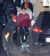 PEOPLE - Kourtney Kardashian und Justin Bieber verlassen die Kirche in Hollywood