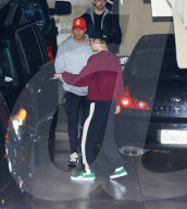 PEOPLE - Kourtney Kardashian und Justin Bieber verlassen die Kirche in Hollywood