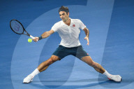 PEOPLE - Australian Open: Taylor Fritz gegen Roger Federer - Mirka mit ihrer Tochter in der Zuschauerbox