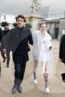 PEOPLE - Promis an der Paris Fashion Week