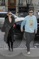 PEOPLE - Promis an der Paris Fashion Week