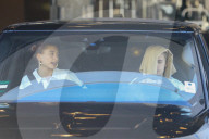 PEOPLE - Justin Bieber hat den vollen Durchblick am Steuer