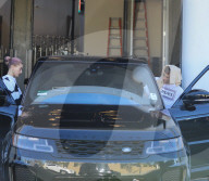PEOPLE - Justin Bieber hat den vollen Durchblick am Steuer