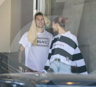 PEOPLE - Justin Bieber hat den vollen Durchblick am Steuer